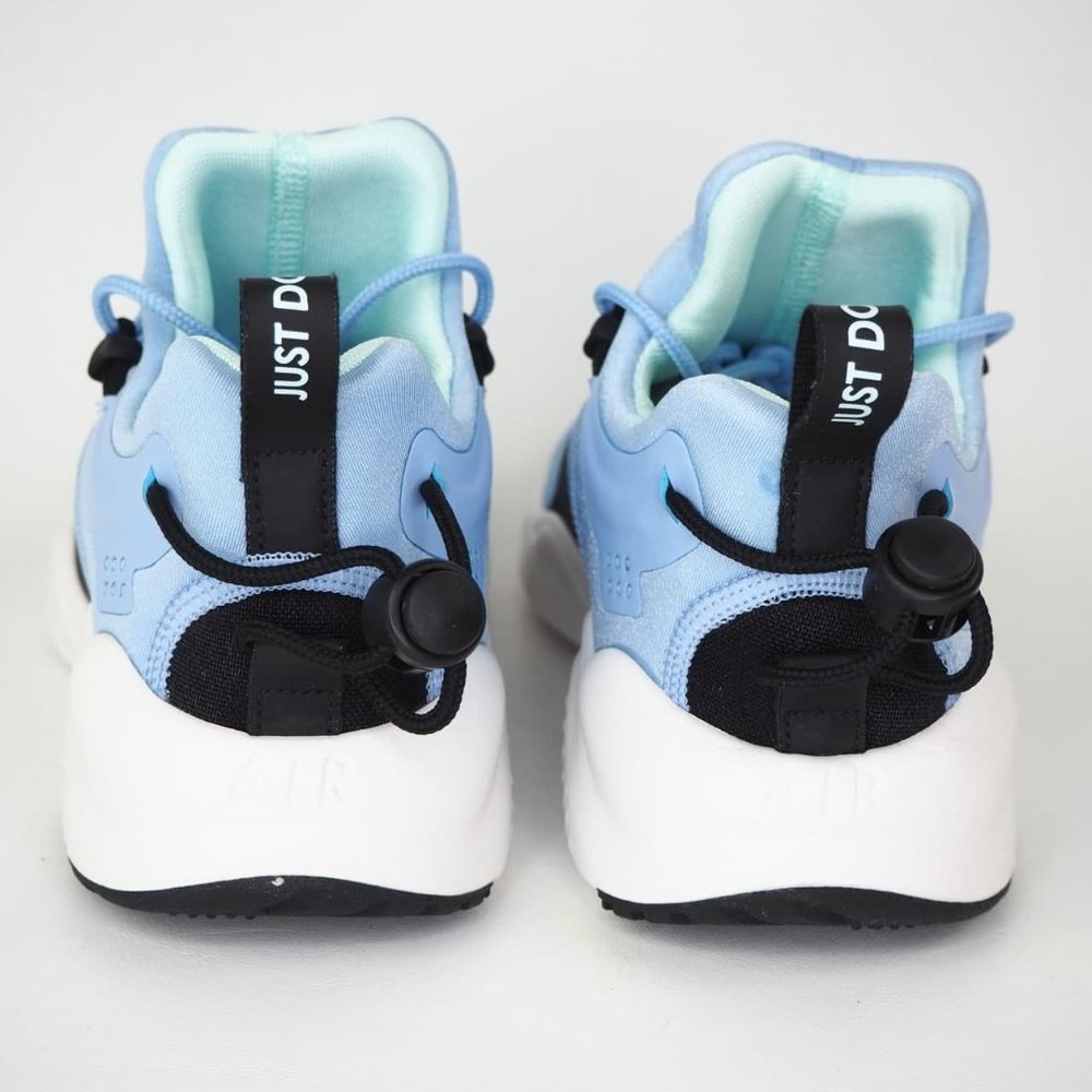 Nike Air Huarache City Move Womens Shoes - Picture 8 of 11